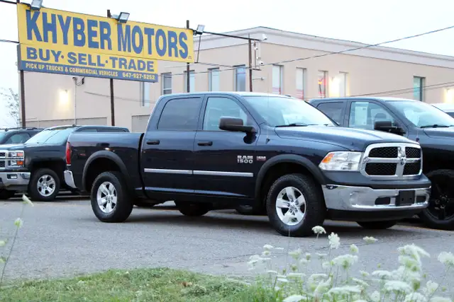 2015 Ram 1500 4x4 HEMI Crew Cab Certified 2 Year W