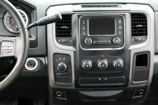 2015 Ram 1500 4x4 HEMI Crew Cab Certified 2 Year W - Photo 20