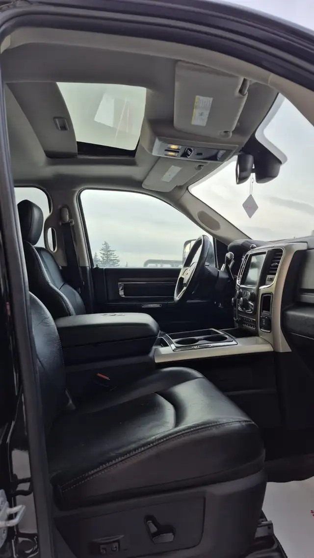 2014  Dodge Ram 3500 Laramie - Photo 8