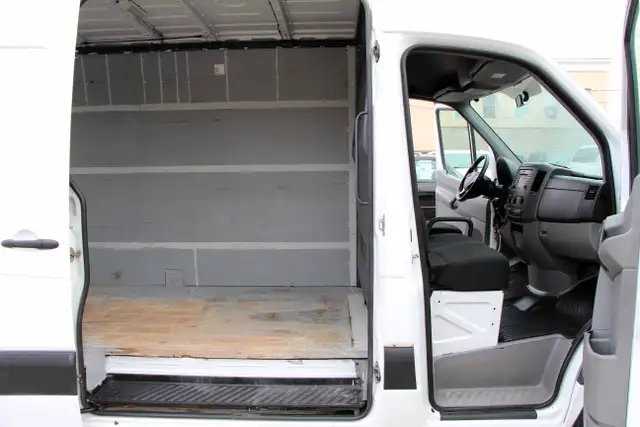 2018 Mercedes-Benz Sprinter Cargo Van 2500 170 High-Roof - Photo 10