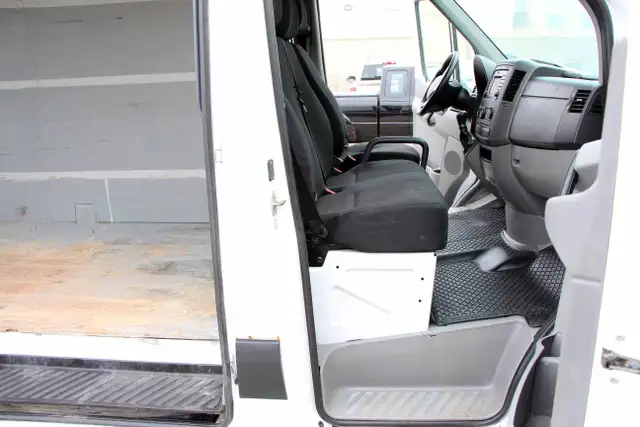 2018 Mercedes-Benz Sprinter Cargo Van 2500 170 High-Roof - Photo 13