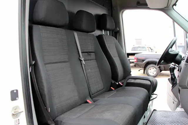 2018 Mercedes-Benz Sprinter Cargo Van 2500 170 High-Roof - Photo 16
