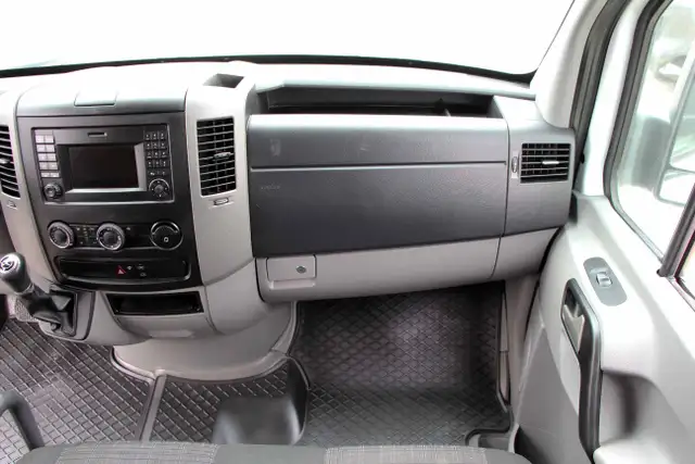 2018 Mercedes-Benz Sprinter Cargo Van 2500 170 High-Roof - Photo 17