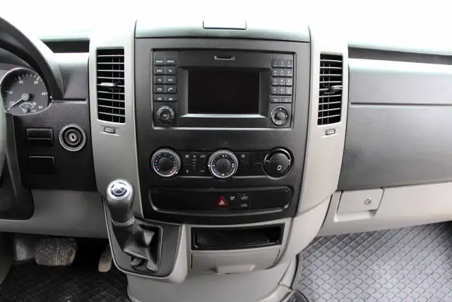 2018 Mercedes-Benz Sprinter Cargo Van 2500 170 High-Roof - Photo 18