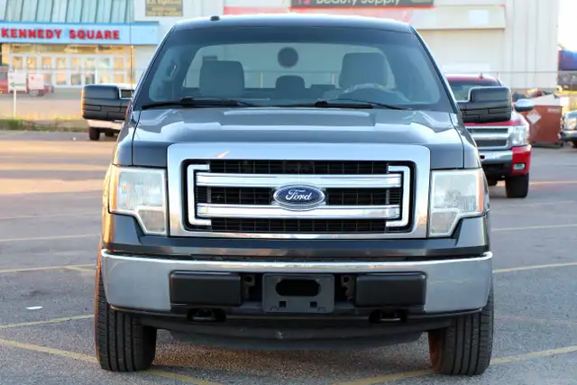 2013 Ford F-150 XLT 4X4 8-FT Bed 5.0L Certified 2 Year Warranty - Photo 2