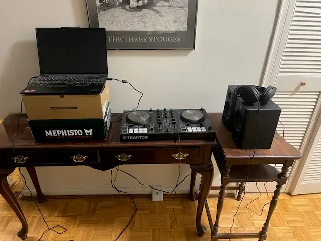 Looking for DJing Instructor