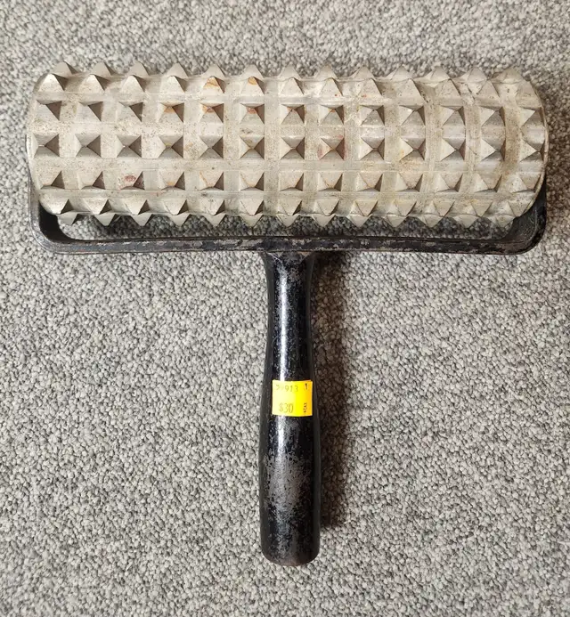 Handheld Concrete Roller