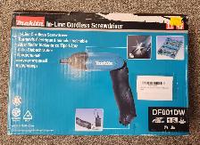 Makita In-Line Cordless Screwdriver DF001DW Complete in Case