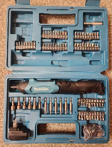Makita In-Line Cordless Screwdriver DF001DW Complete in Case - Photo 2