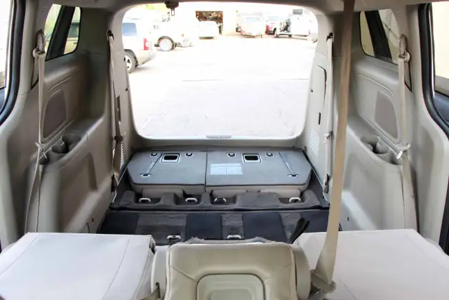 2017 Kia Sedona LX CarFax Clean Certified 2 Year Warranty - Photo 11