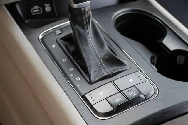 2017 Kia Sedona LX CarFax Clean Certified 2 Year Warranty - Photo 31