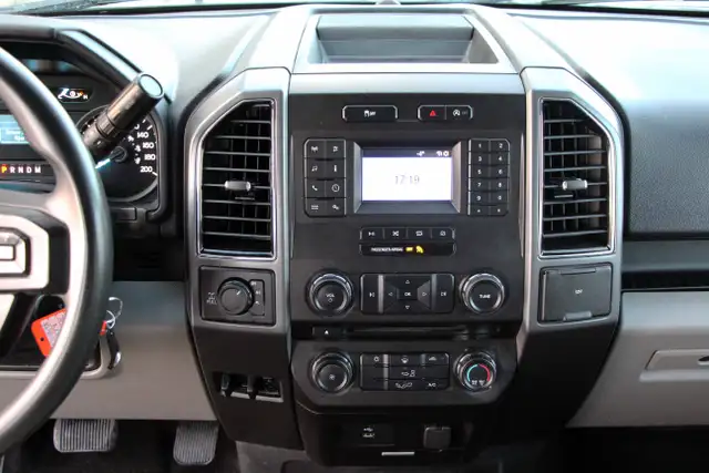 2018 Ford F-150 XLT 4X4 5.0L Long Bed CERTIFIED 2 YEAR W - Photo 22