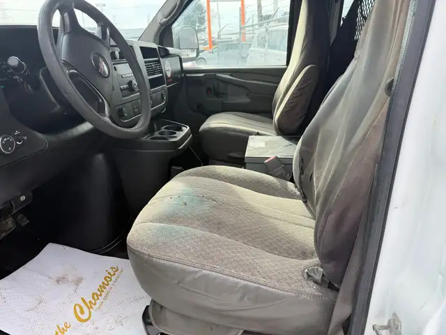 2009 GMC Savana Cargo Van RWD 3500 CARGOVAN / CLEAN HSITORY - Photo 9