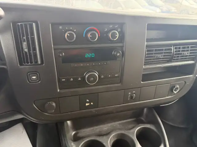 2009 GMC Savana Cargo Van RWD 3500 CARGOVAN / CLEAN HSITORY - Photo 10