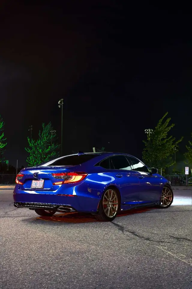 2018 Honda Accord 2.0T 6 Speed for sale - Photo 2