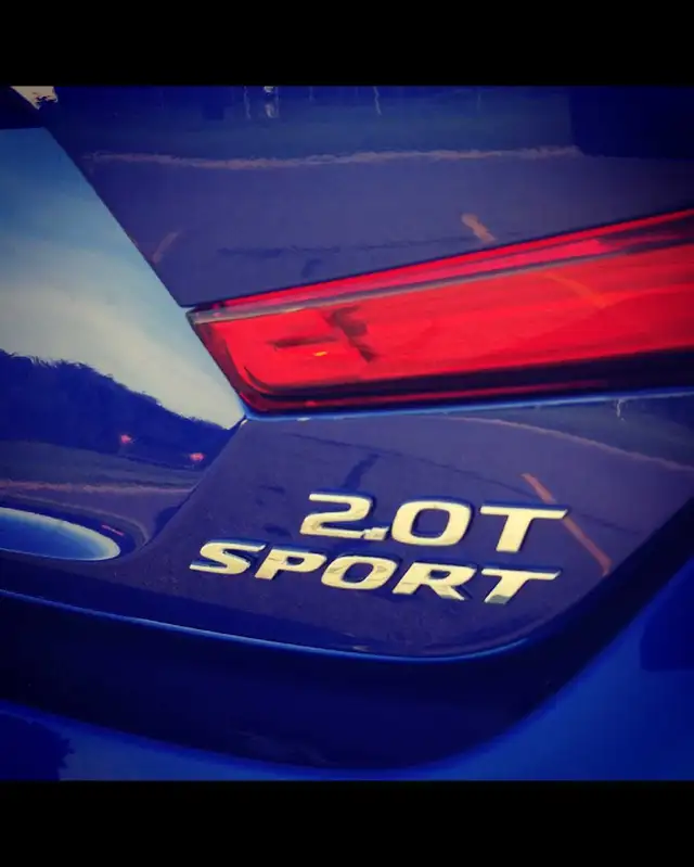 2018 Honda Accord 2.0T 6 Speed for sale - Photo 9