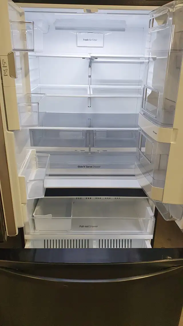 - Refrigerator "Lg" H70/W36/D33 in Black Matte Stainless - Photo 3