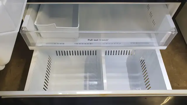 - Refrigerator "Lg" H70/W36/D33 in Black Matte Stainless - Photo 4