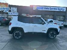 2015 Jeep Renegade Trailhawk - Photo 3