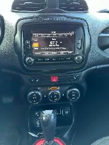 2015 Jeep Renegade Trailhawk - Photo 14