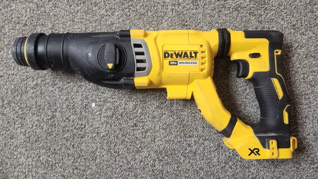 Dewalt 1-1/8' SDS Brushless Hammer DCH263