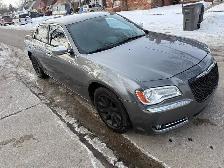 2012 Chrysler 300 V6 RWD Loaded $3000 FIRM