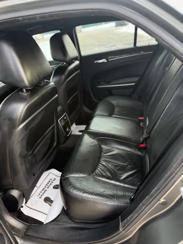 2012 Chrysler 300 V6 RWD Loaded $3000 FIRM - Photo 7