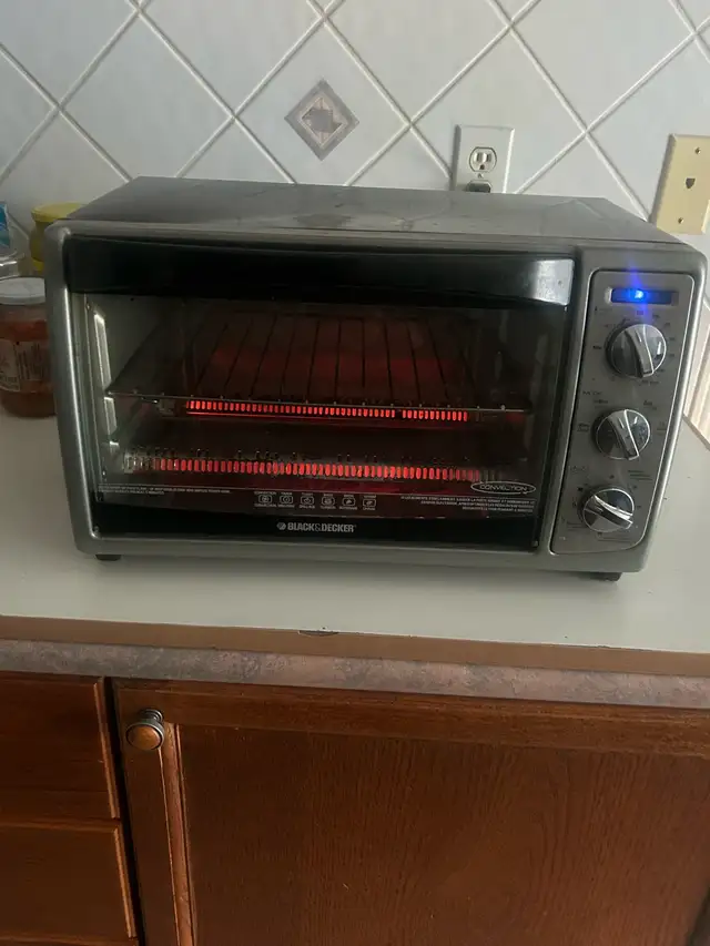 Used Black And Decker Toaster Oven - Photo 3