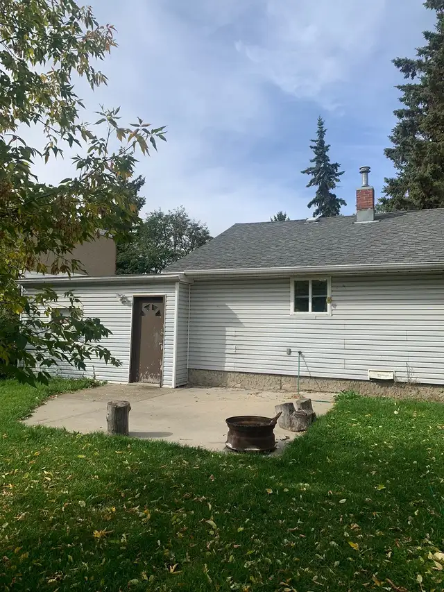 2 Bedroom Main Level House - Photo 16