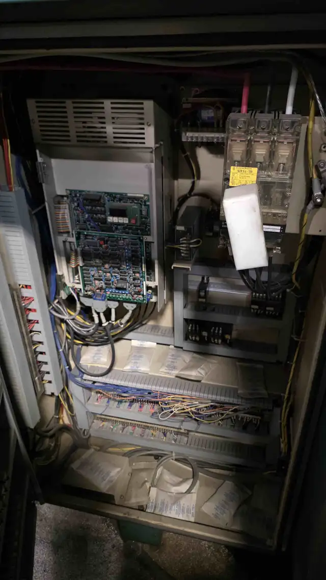 Matsuura MC-760VX Vertical Machining Center - Photo 9