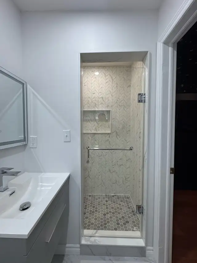 Custom Shower Glass Enclosures - Photo 9