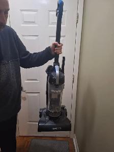 $15 Eureka Air speed Upright Vacuum Cleaner MIDLAND