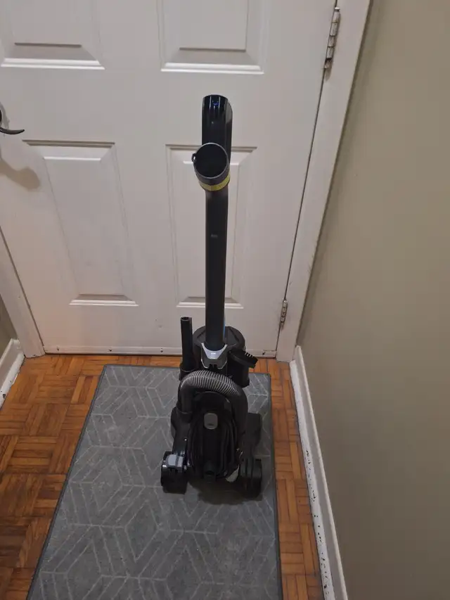 $15 Eureka Air speed Upright Vacuum Cleaner MIDLAND - Photo 3