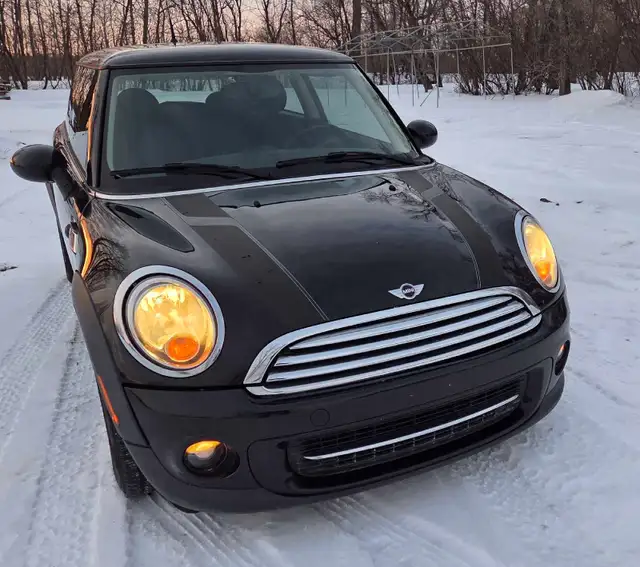 2013 Mini Cooper Baker Street Edition - Photo 4