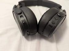 SKULLCANDY CRUSHER WIRELESS HEADPHONES FOR SALE - Photo 3