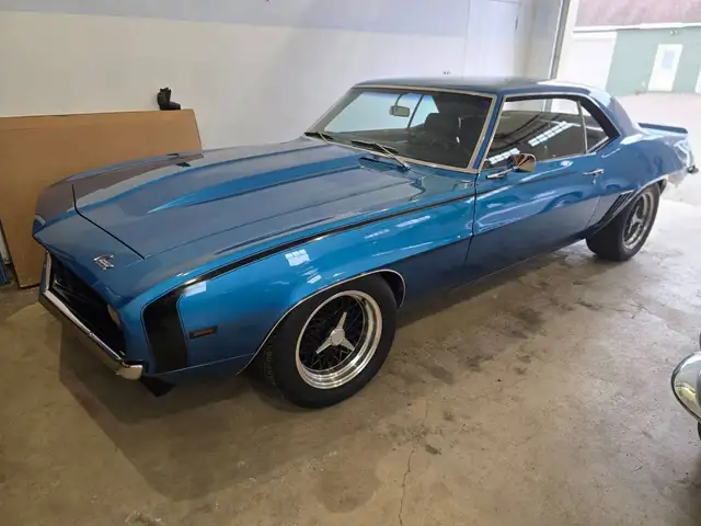 1969 Camaro 350 4 Speed 12 Bolt - Photo 6