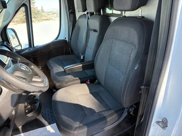 2023 Ram ProMaster Cargo Van HIGH ROOF 159' DIVIDER 3 SEATER - Photo 3