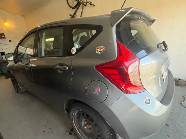 2014 Nissan versa note SL ( rebuilt ) - Photo 3