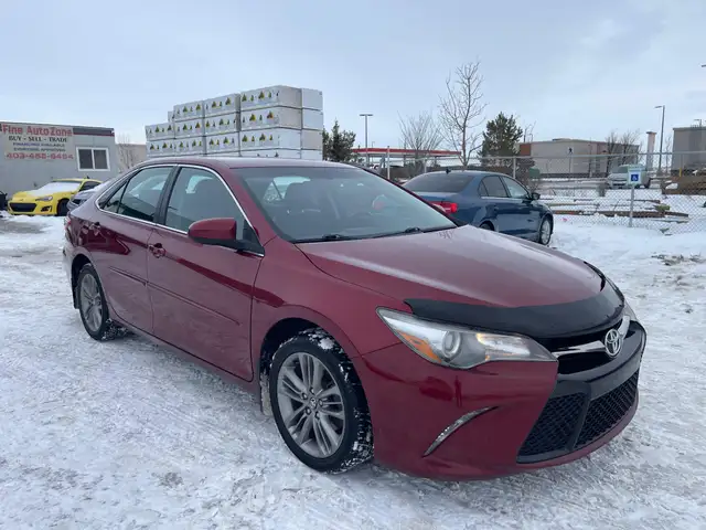 2017 Toyota Camry SE : Low Mileage - Photo 3