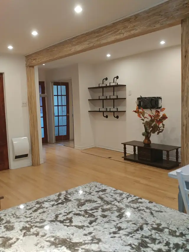 Berri-Uqam Bel appart 5 ½ meublé 3 chambres à coucher 1,700.00$ - Photo 3