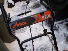 ARIENS 520E 20inch gas Snowblower 2 Stage - Photo 2