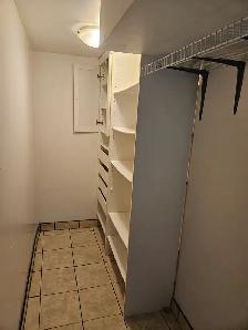 ALL INCLUSIVE CLEAN, QUIET 2 BEDROOMS APT. SINGLE OR COUPLE. - Photo 3