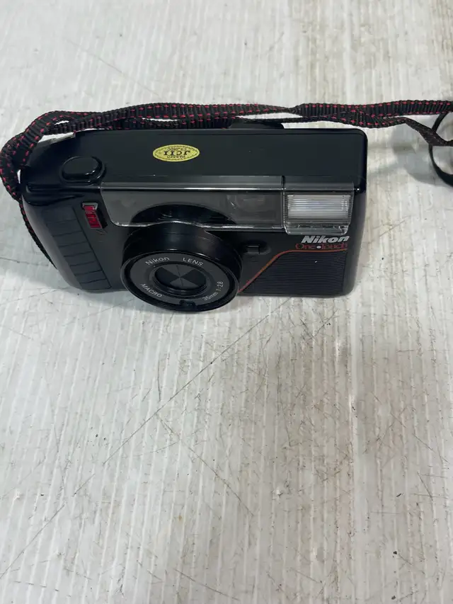 Nikon One Touch Camera - Photo 9