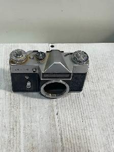 Vintage Zenit-E Camera