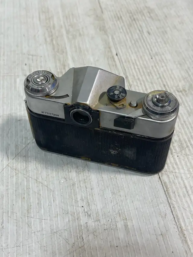 Vintage Zenit-E Camera - Photo 4