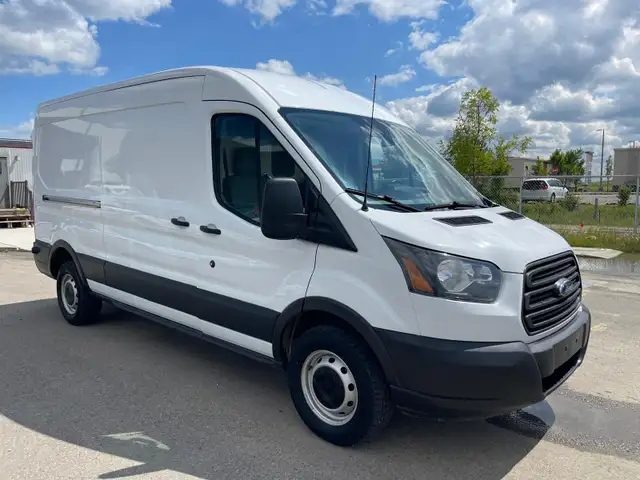 2016 Ford Transit Cargo Van T-250 V6 : No Reported Accidents - Photo 3