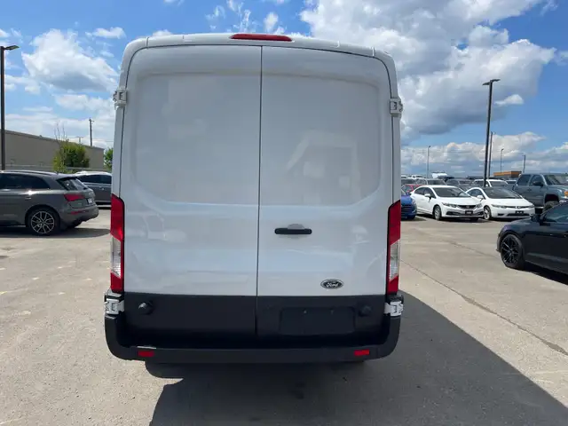 2016 Ford Transit Cargo Van T-250 V6 : No Reported Accidents - Photo 5