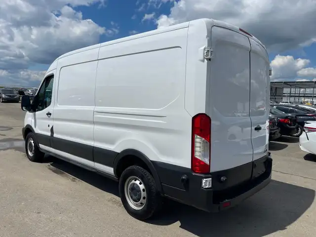 2016 Ford Transit Cargo Van T-250 V6 : No Reported Accidents - Photo 6