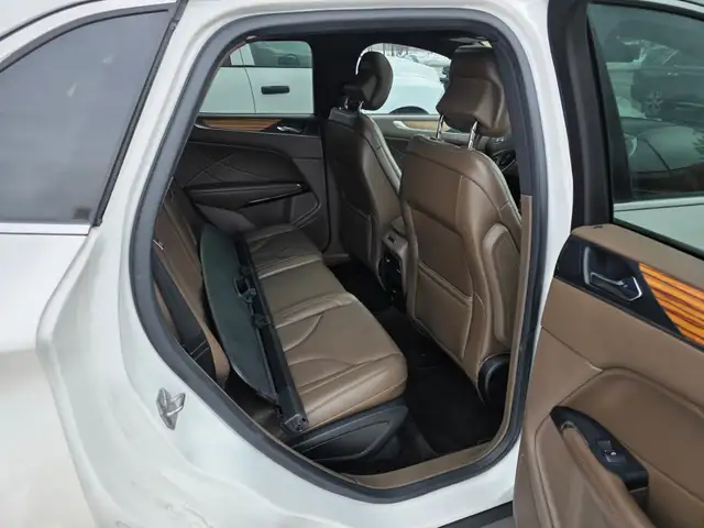 2015 Lincoln MKC AWD 4dr - Photo 10