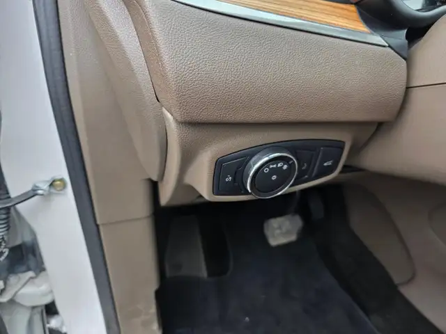 2015 Lincoln MKC AWD 4dr - Photo 19